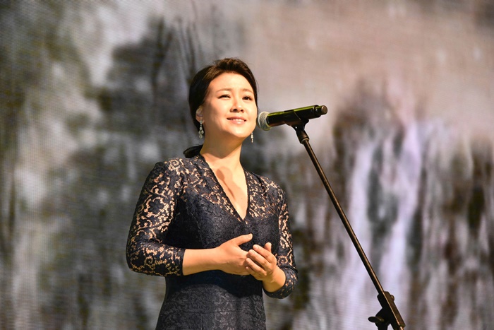 축하공연-강혜정 소프라노.jpg