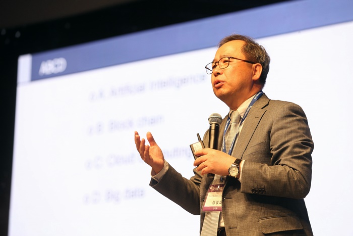 토론자-김정호 카이스트(KAIST)ICT 석좌교수.jpg
